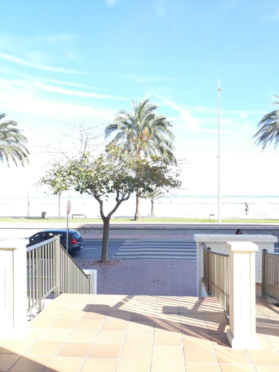 Infante Primera Linea Gandia Playa Solo Familias Playa de Gandia المظهر الخارجي الصورة