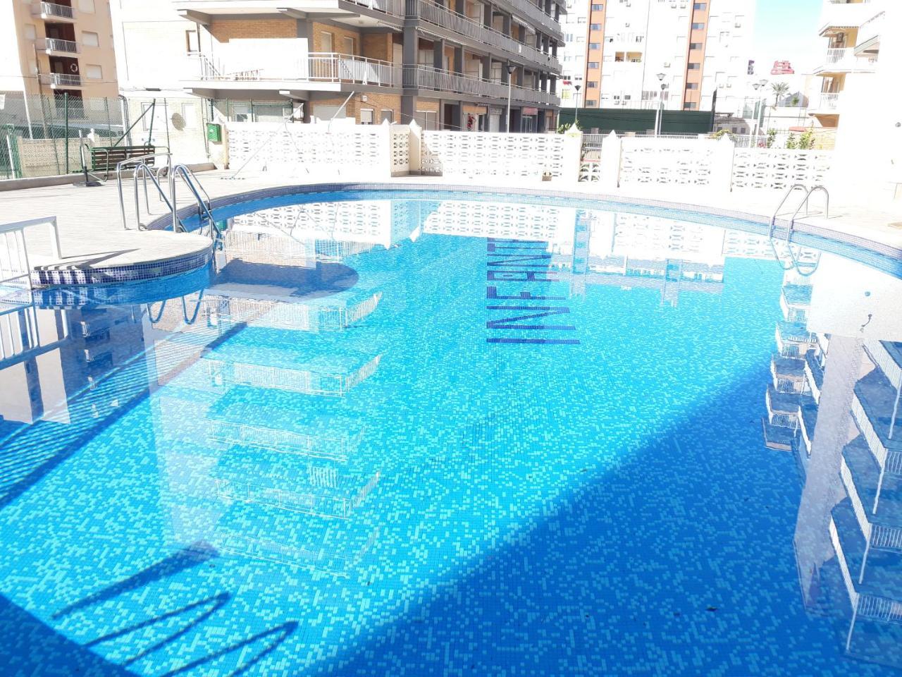 Infante Primera Linea Gandia Playa Solo Familias Playa de Gandia المظهر الخارجي الصورة