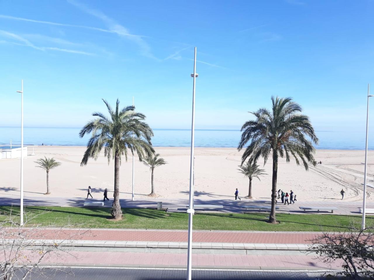 Infante Primera Linea Gandia Playa Solo Familias Playa de Gandia المظهر الخارجي الصورة