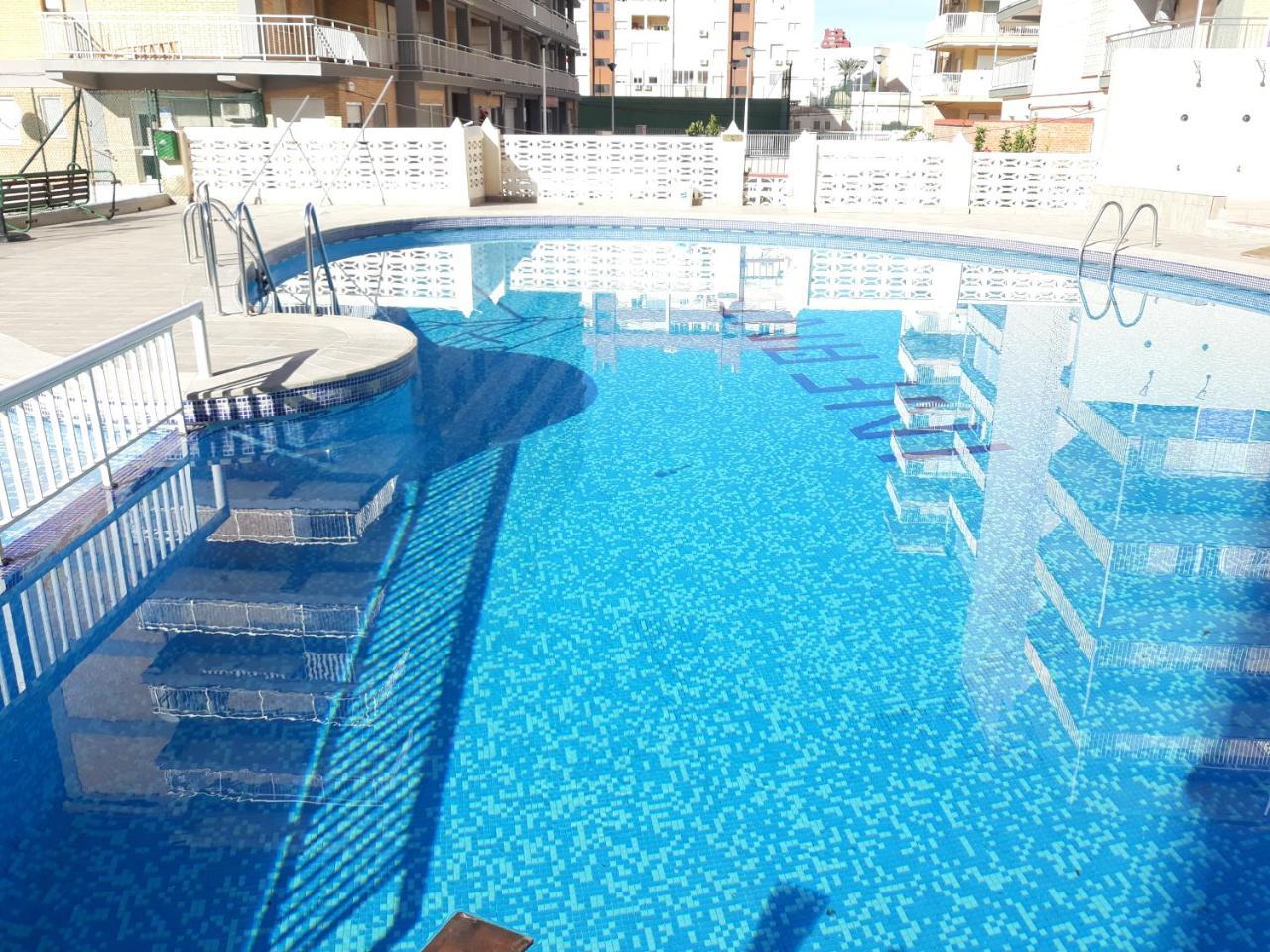 Infante Primera Linea Gandia Playa Solo Familias Playa de Gandia المظهر الخارجي الصورة