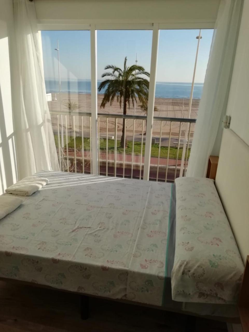 Infante Primera Linea Gandia Playa Solo Familias Playa de Gandia المظهر الخارجي الصورة