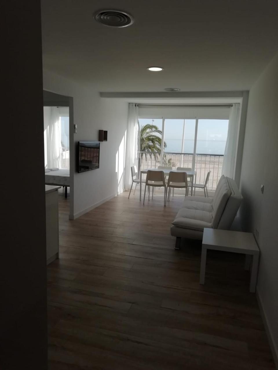 Infante Primera Linea Gandia Playa Solo Familias Playa de Gandia المظهر الخارجي الصورة